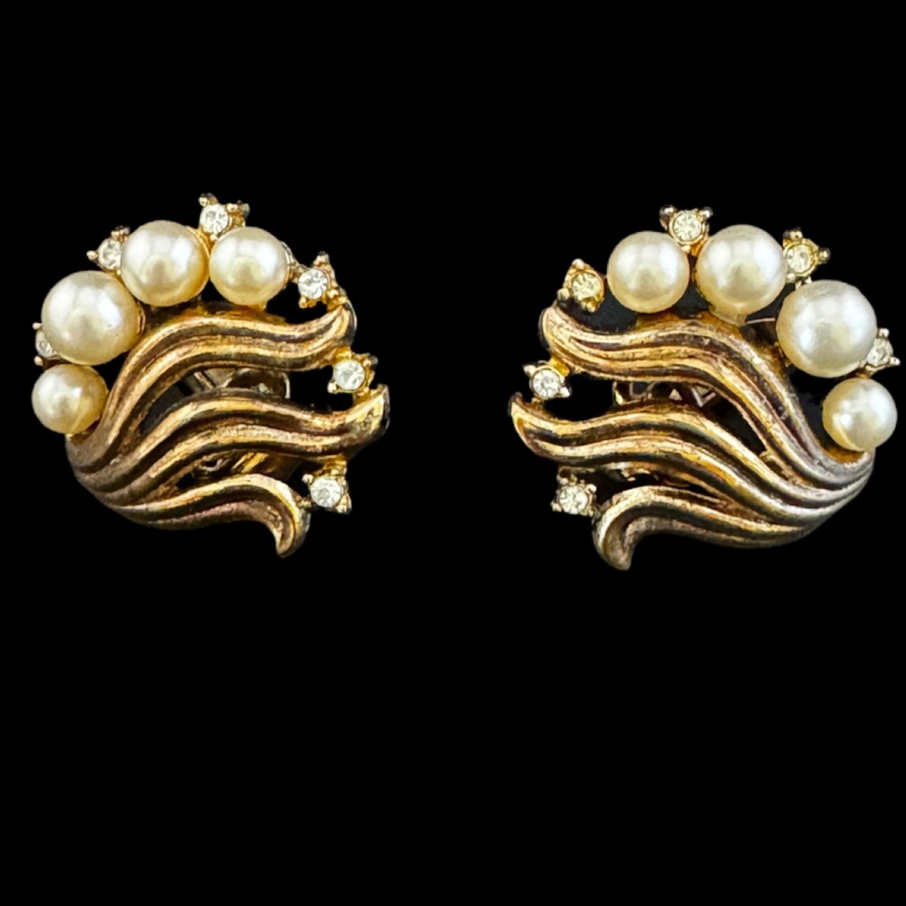 Vintage Crown Trifari Earrings
